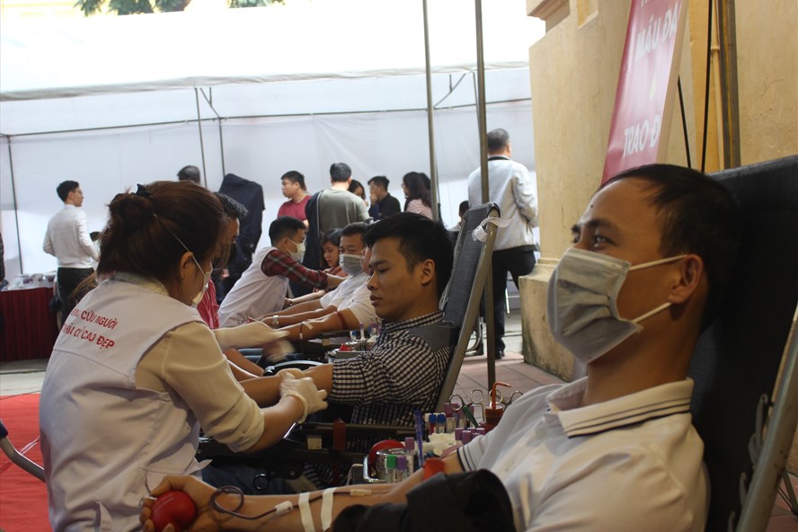 Hưởng ứng tích cực phong trào hiến máu cứu người