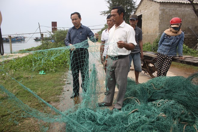 Ngư dân Việt Nam bị tàu Trung Quốc phá hoại ngư lưới cụ: Tiếp tục ra khơi bám ngư trường