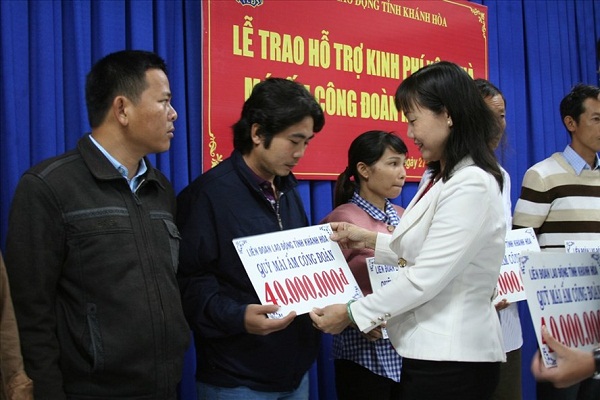 LĐLĐ Khánh Hòa: 460 triệu đồng hỗ trợ đoàn viên xây nhà Mái ấm Công đoàn