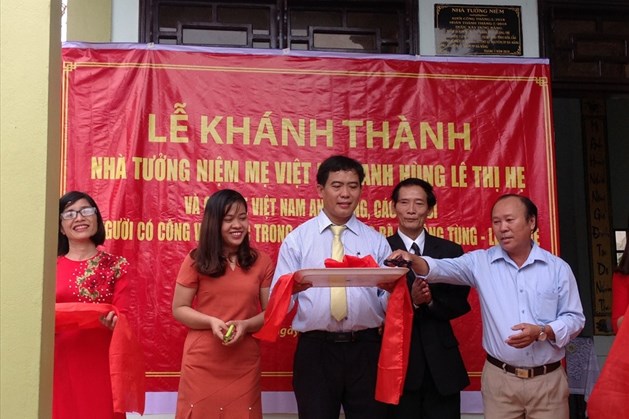 Hỗ trợ xây dựng nhà thờ cúng 5 Mẹ Việt Nam Anh hùng và 7 liệt sĩ