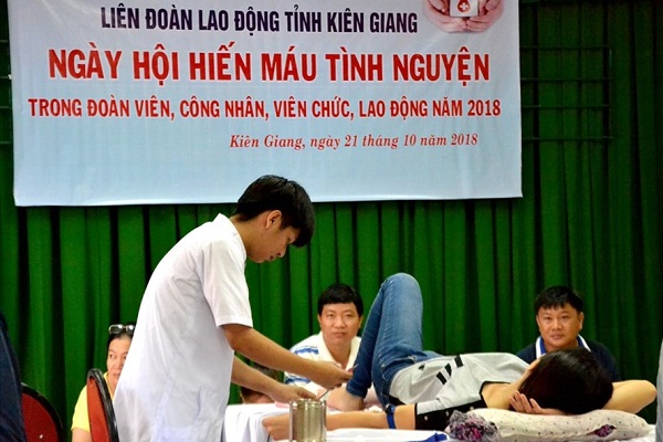 LĐLĐ Kiên Giang: Trên 300 đoàn viên tham gia Ngày hội hiến máu tình nguyện